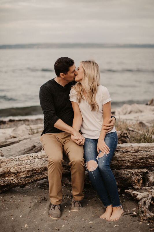 kissing on bainbridge island